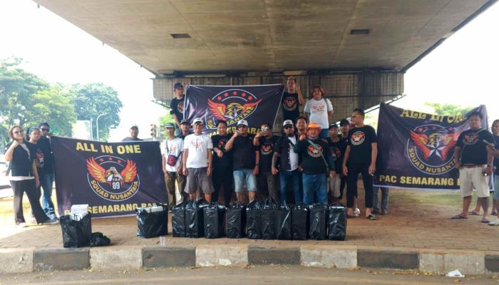 The A Team Squad Nusantara 89 PAC Semarang Barat Berbagi Berkah di Hari Jum’at
