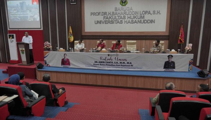 Kajati Sulsel Dampingi Kaban Pemulihan Aset Kejaksaan RI Menyampaikan Kuliah Umum di Unhas