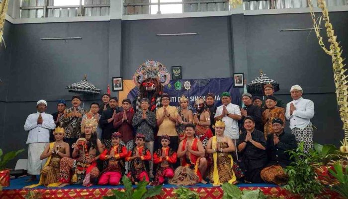 Prof Duija Hadiri Dharma Santi Majapahid Nusantara Tahun Baru Saka 1946 /2024 Masehi