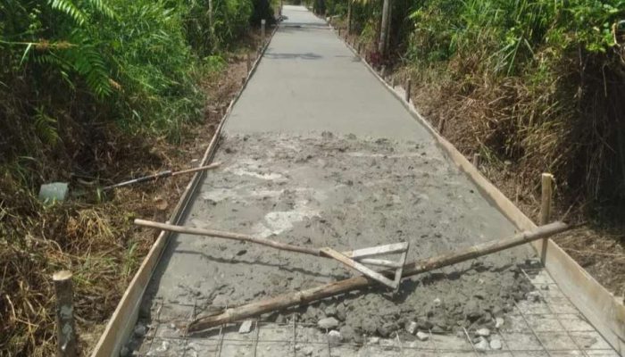 Dua Titik Pekerjaan Dana Kelurahan Bram Itam Diduga Tidak Sesuai Spesifikasi