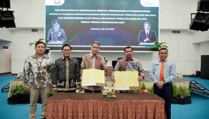 Kajati Sulsel Jadi Pembicara Pengamanan Aset Dalam Acara Penandatanganan MoU Kejati Sulsel Dengan PT Kawasan Industri Makassar