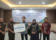 Kajati Bersama BPJS Ketenagakerjaan Berikan Santunan Jaminan Kematian Terhadap Wartawan Kejati Sulsel