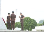 Dalam Rangka HBA ke-64 dan HUT IAD ke-XXIV Tahun 2024, Kajati Sumut Tabur Bunga pada Makam 2 Mantan Gubernur