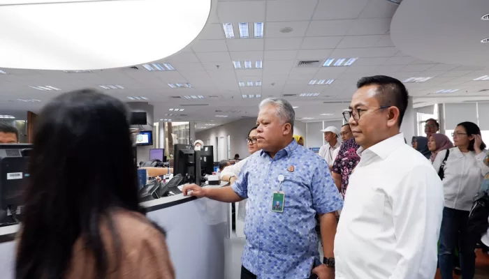 Kapuspenkum Kejagung Sambangi Kantor Kompas Gramedia Group