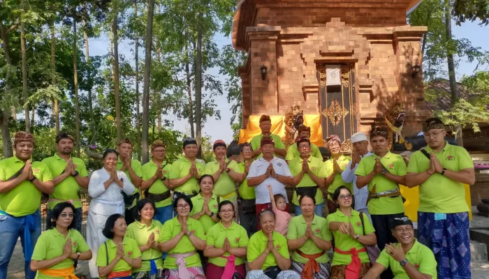 Sub Banjar Narogong SBN Mengikuti Ngayah Umum Pujawali Pura di Bekasi