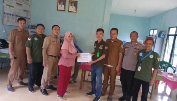 Pekon Banjar Agung Salurkan BLT Kepada 17 KPM