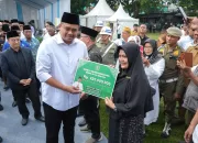 Berhasil menjawab Pertanyaan quist, Aisyah Dapat Hadiah Umroh Dari Walikota Medan