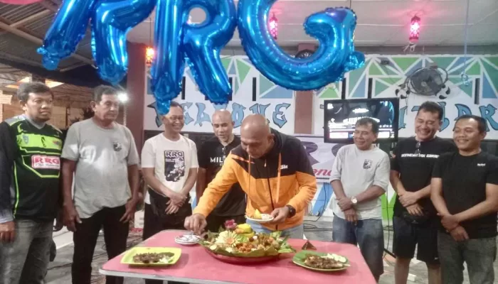 Rayakan HUT RRG Club Indonesia Ke-49, Puluhan Anak Yatim Diberi Santunan