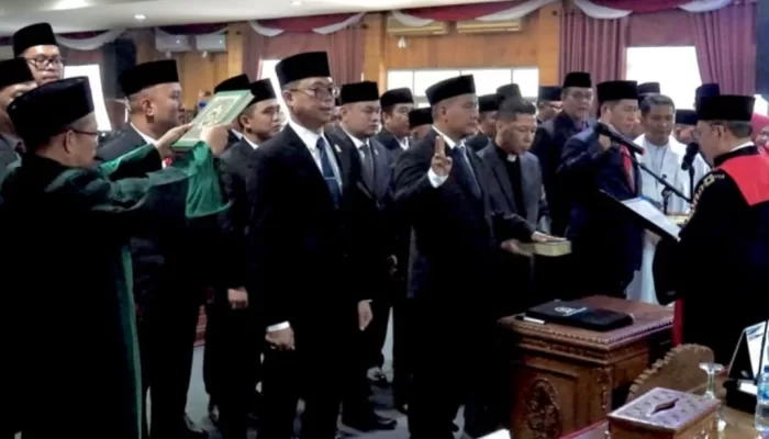 35 Anggota DPRD OKU Terpilih Resmi Dilantik