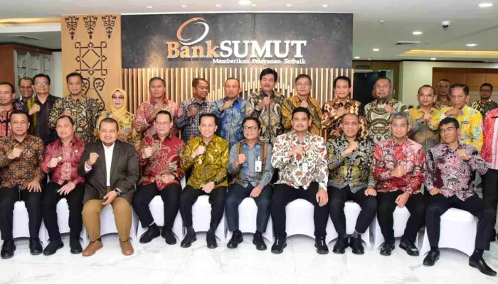 Pj Bupati DS Hadiri RUPS PT Bank Sumut