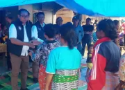 Calon Bupati Taput JTP dan Mantan Bupati Toluto Motivasi Warga Garoga