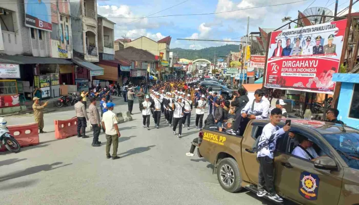 Kirab Api PON XXI Aceh-Sumut Disambut Antusias Warga Taput