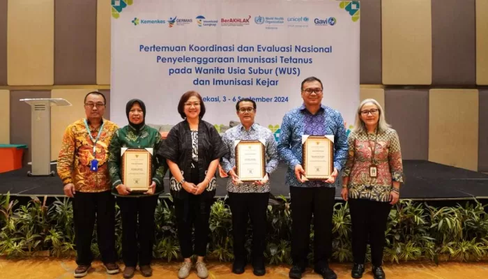 Dinkes Deliserdang Raih Penghargaan Capaian Imunisasi Tertinggi