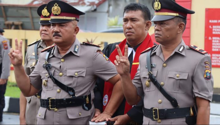 Hans Silalahi dan Ramses Butarbutar Ucapkan Selamat Kepada Kapolsek Pagar Merbau IPTU Ronald Sihite