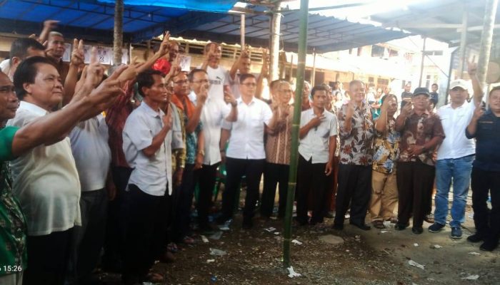 Ratusan Pendukung dan Simpatisan Paslon Firman-Robert Menghadiri Pembentukan Tim Pemenangan Kecamatan Boronadu