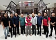 Tertunduk Lesu, Eks Plt Kadisdik Madina Ditangkap Usai Sholat Jum’at