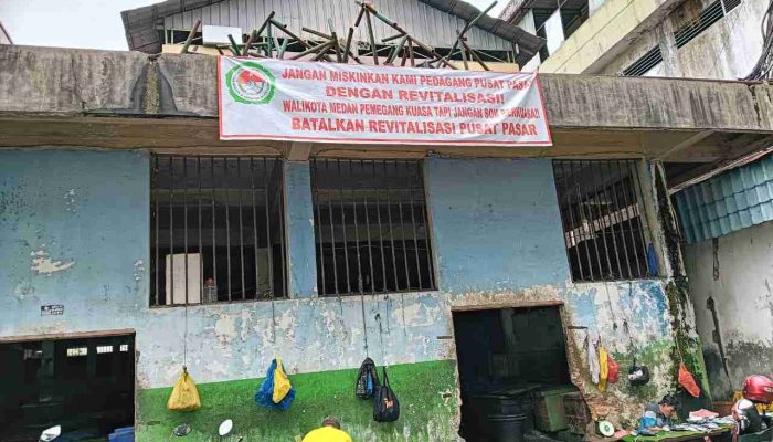 DPD APPSINDO Milenial Kota Medan Bersama Ribuan Pedagang Pusat Pasar Menolak Revitalisasi Pusat Pasar Medan