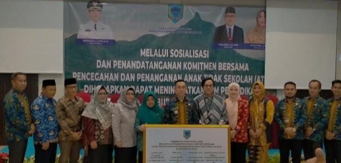 Tingkatkan Kualitas SDM, Pemkab Lahat Sosialisasi dan Penandatanganan Komitmen Bersama Pencegahan dan Penanganan ATS
