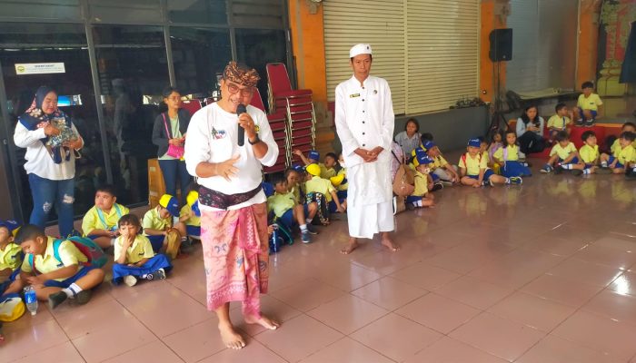 Kenalkan Toleransi Sejak Dini, TK Strada Budi Luhur Gelar Kunjungan ke Pura Agung Tirta Bhuana