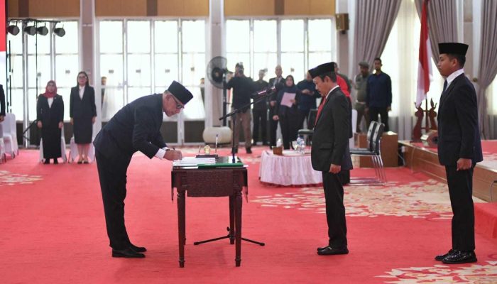 Pj Gubernur Sumut Lakukan Rotasi di Pemprov, Minta Pejabat Cepat Adaptasi-Inovatif