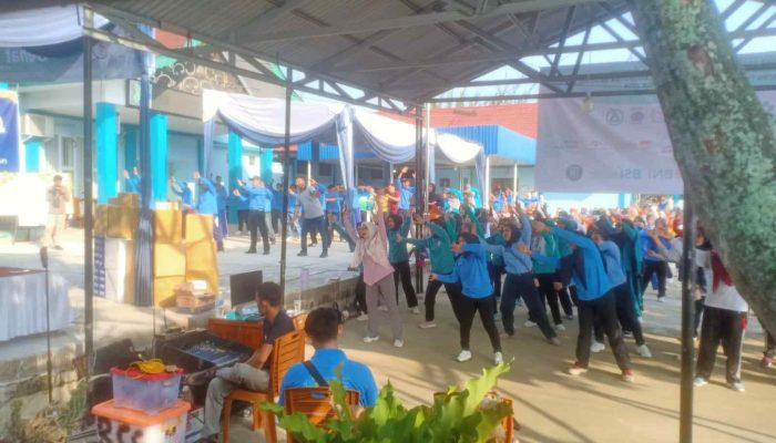 Semarakkan HKN ke 60, Pj Bupati Bersama Dinkes Tanjung Jabung Barat Gelar Senam Pagi
