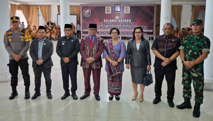 Pj Bupati Taput Dimposma Lantik Pj Sekda David Sipahutar