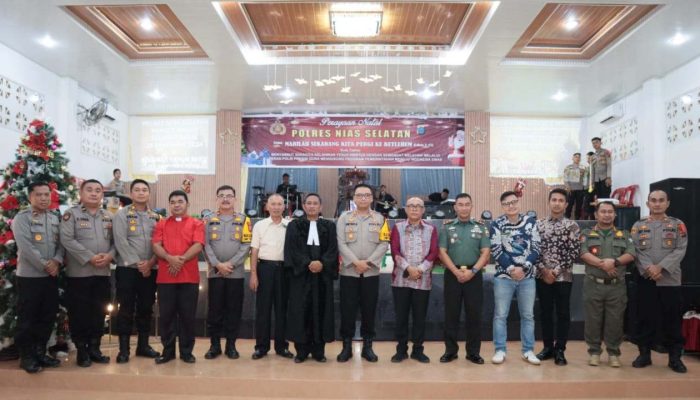 Keluarga Besar Polres Nias Selatan Rayakan Natal Bersama di Gereja GPDI Sakinah Telukdalam