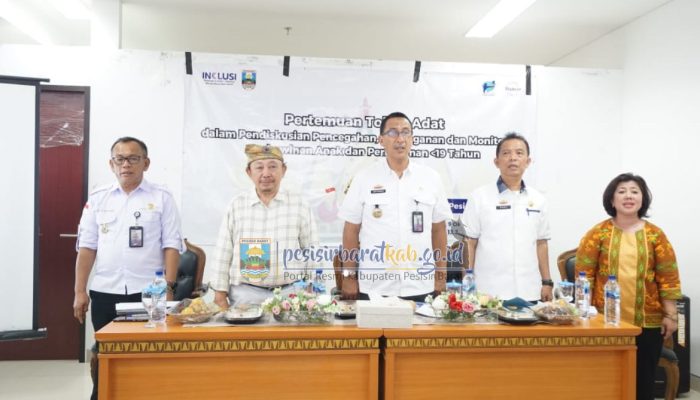 Pemkab PESIBAR Gelar Pertemuan Tokoh Adat Se-PESIBAR