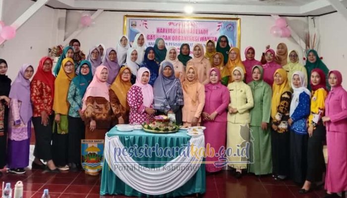 Penasehat II Gow PESIBAR L Liastuti Jon Edwar Buka Kegiatan Peringatan Hari Ibu ke-96