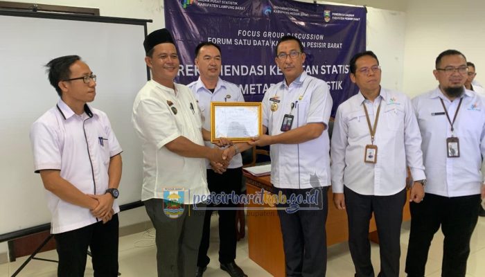 Pj Sekda Jon Edwar Buka FGD Satu Data Kabupaten PESIBAR