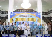 Bupati Agus Istiqlal Lepas Pemberangkatan 15 Jamaah Umroh