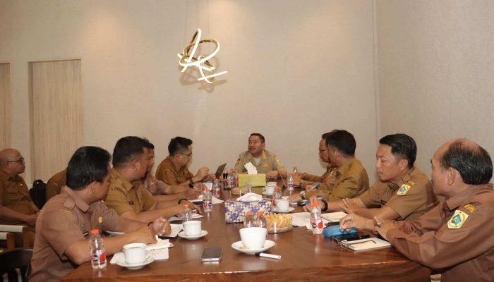 Bupati Pakpak Bharat Gelar Rapat Dengan Dinas Pendidikan, Ini Yang Dibahas
