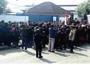 Ratusan Massa Gruduk PT Medan Canning, Diduga PHK Puluhan Pekerja Tanpa Pesangon, Personalia Bantah Langgar UU Ketenagakerjaan