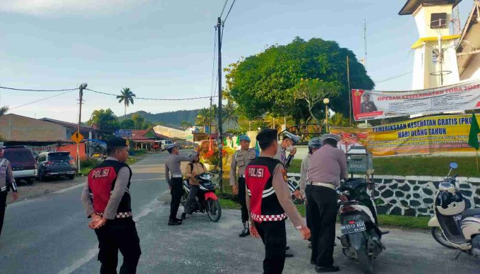 Polres Pakpak Bharat Dalam Ops Keselamatan Toba 2025 H+11 Tindak Tegas Pelanggar Rambu dan Tidak Pakai Helm SNI