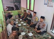 Personil Polsek Sukaramai Laksanakan Sholat Tarawih Bersama Masyarakat
