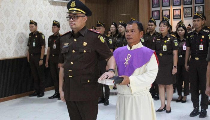 Gantikan Ruji Wibowo, Vinsensius Tampubolon Jabat Kacabjari Kotanopan