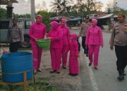 Tim Safari Ramadhan Polres Pakpak Bharat dan Bhayangkari Cabang Pakpak Bharat Bagikan Takjil