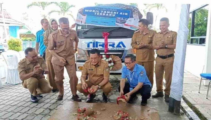 Kemunculan Mobil Tangki Air Minum di OKU Tirta Raja Semoga Membawa Berkah Untuk Masyarakat 