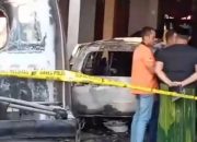 Empat Unit Mobil di Desa Tlagah Dibakar OTK