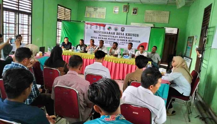 Pemdes Sumber Bahagia Gelar Musdeus Pembentukan Koperasi Desa Merah Putih