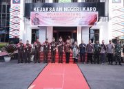 Optimis Raih WBK 2025, Kajati Sumut Motivasi Seluruh Jajaran Kejari Karo Jaga Kekompakan dan Tingkatkan Pelayanan