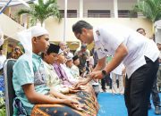 Walikota Medan Tepungtawari Peserta Khitanan Massal Kecamatan Medan Barat