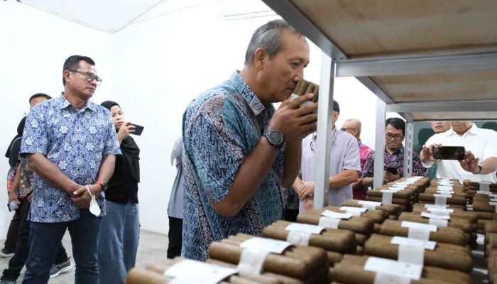 Pabrik Cerutu Tembakau Deli Diresmikan