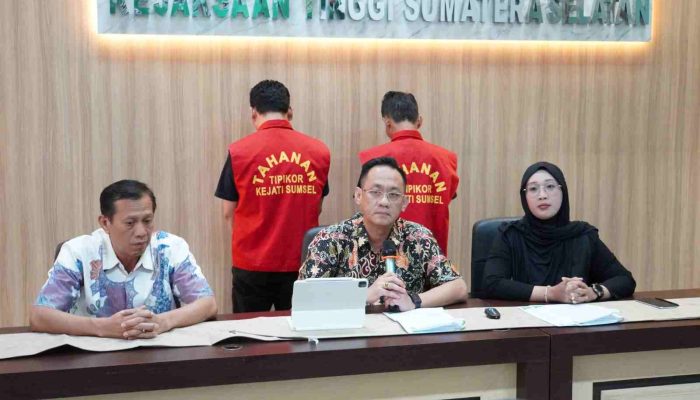 Kejati Sumsel Tetapkan 2 Tersangka Pasca OTT di Kantor Camat Pagar Gunung