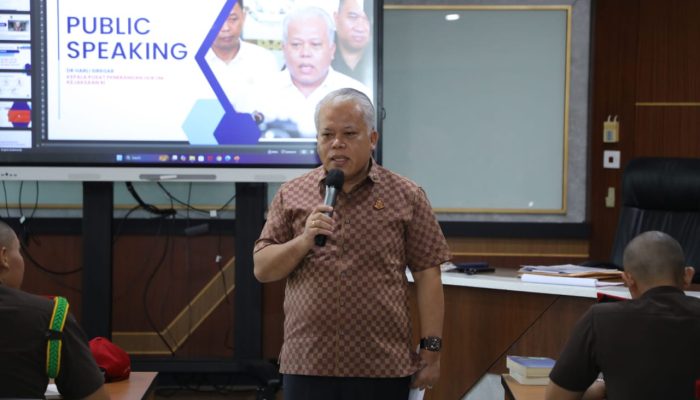 Hadir Sebagai Widyaswara, Harli Siregar Ajarkan Materi Tentang Public Speaking dan Pentingnya Komunikasi Publik Yang Baik Kepada Siswa PPPJ