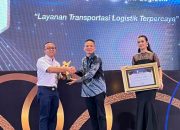 KAI Logistik Sabet Penghargaan Radar Surabaya Award 2025 Sebagai Penyedia Layanan Logistik Terpercaya