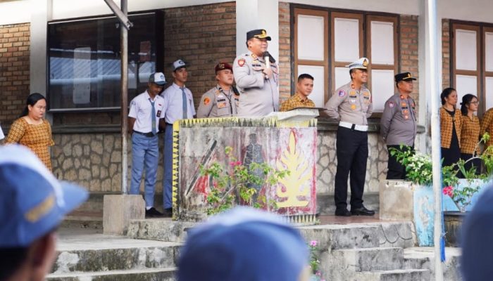 Kapolres Nias Selatan Adakan “Police Goes to School” di SMA Swasta Katolik Bintang Laut Telukdalam