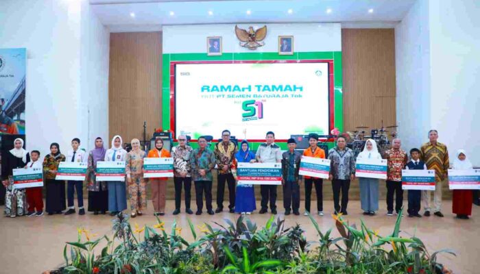 Rayakan HUT ke – 51 Tahun, Semen Baturaja Salurkan Bantuan Senilai Rp 715,1 Juta untuk Masyarakat