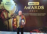 Harli Siregar Terima Penghargaan Detikcom Award Sebagai Tokoh Pendorong Keterbukaan Informasi Lembaga Hukum