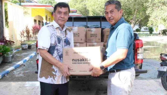 PTPN I Regional 1 Salurkan Bantuan Sembako untuk Korban Banjir di Deli Serdang dan Langkat